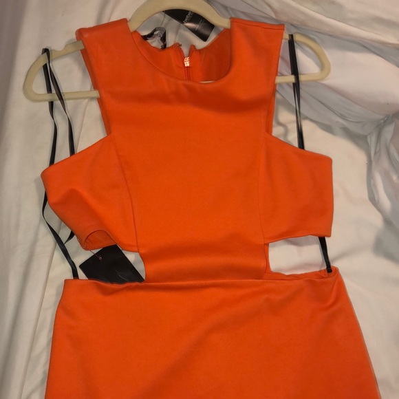 Cut out Dress - Picture 3 of 7